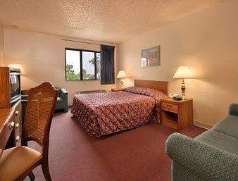 Hometown Inn And Suites Washington Room photo